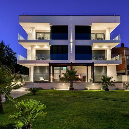Crowonder Apartments & Rooms Oaza With Heated Swimming Pool And Sauna Turanj Exterior photo