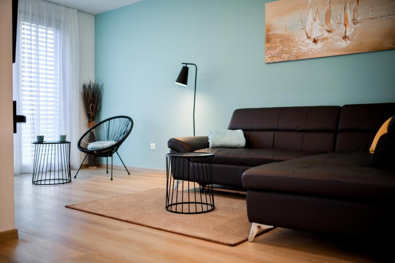 Crowonder Apartments & Rooms Oaza With Heated Swimming Pool And Sauna Turanj Exterior photo