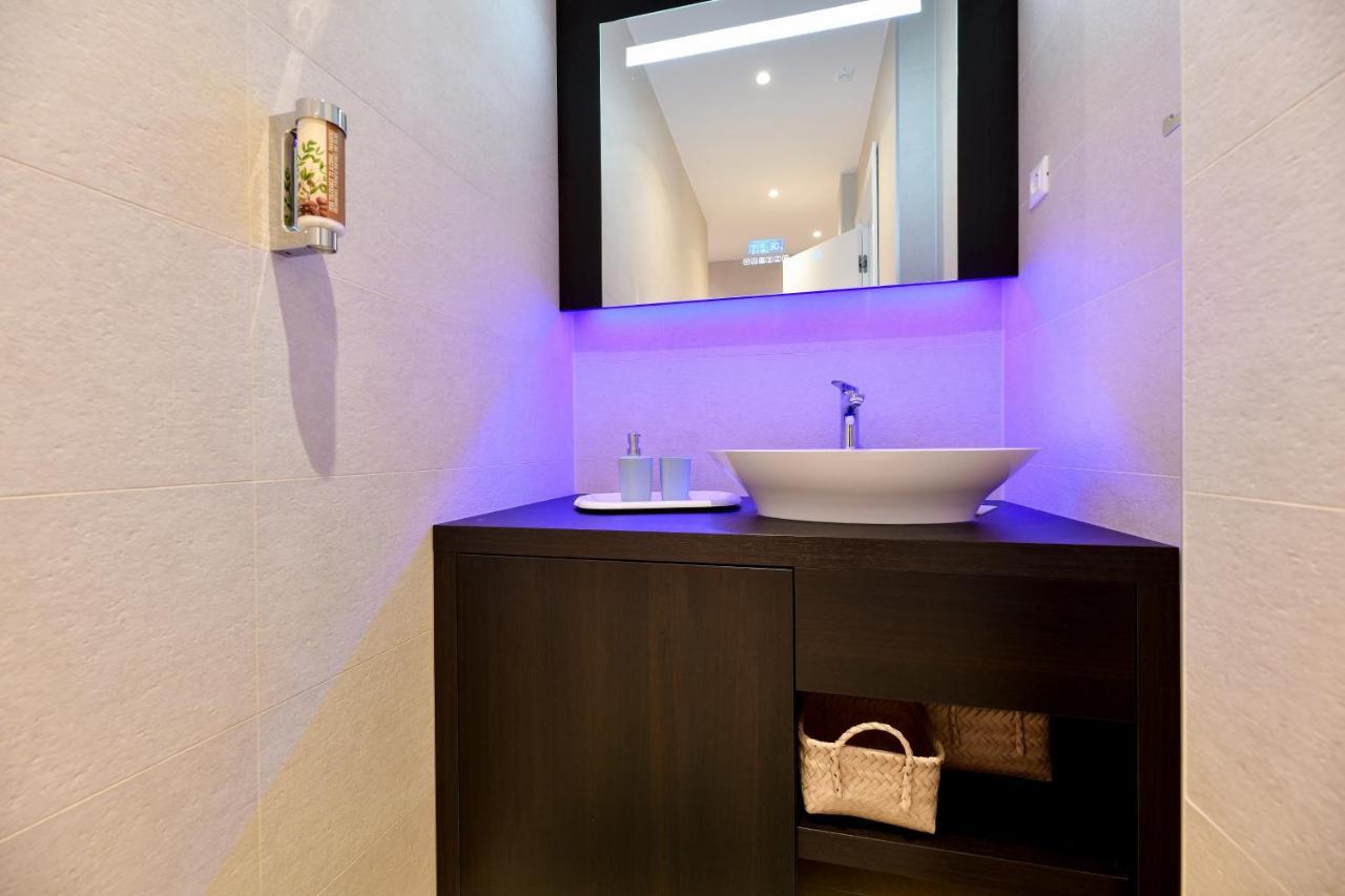 Crowonder Apartments & Rooms Oaza With Heated Swimming Pool And Sauna Turanj Exterior photo
